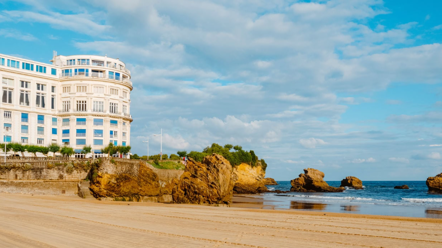 AHI Bordeaux Travel Beach